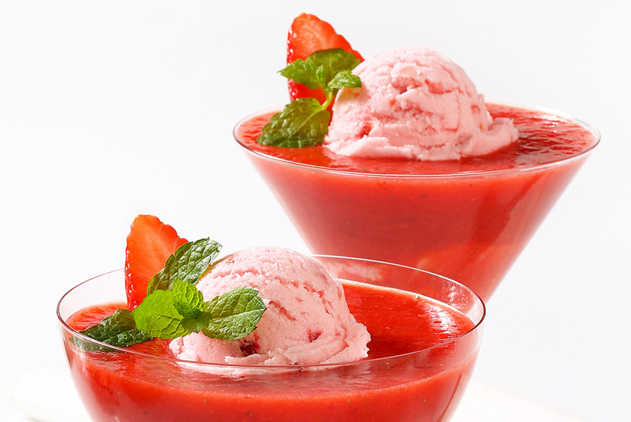 Strawberry & Mint Soup recipe photo
