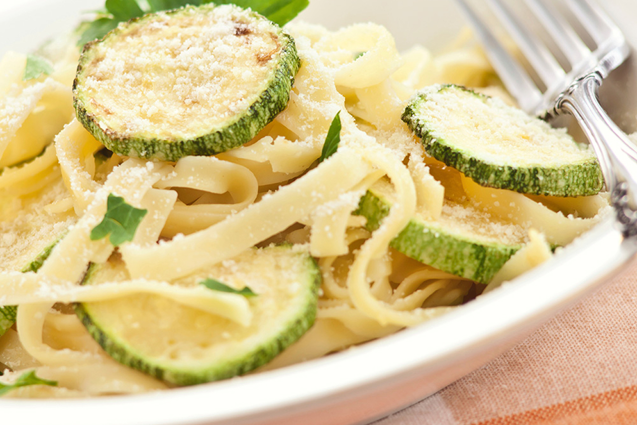 tagliatelle aglio e olio recipe photo